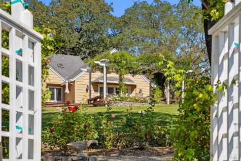 2399 Sobre Vista Road Sonoma CA 95476