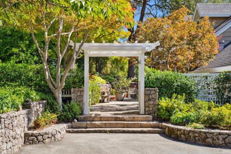 2399 Sobre Vista Road Sonoma CA 95476
