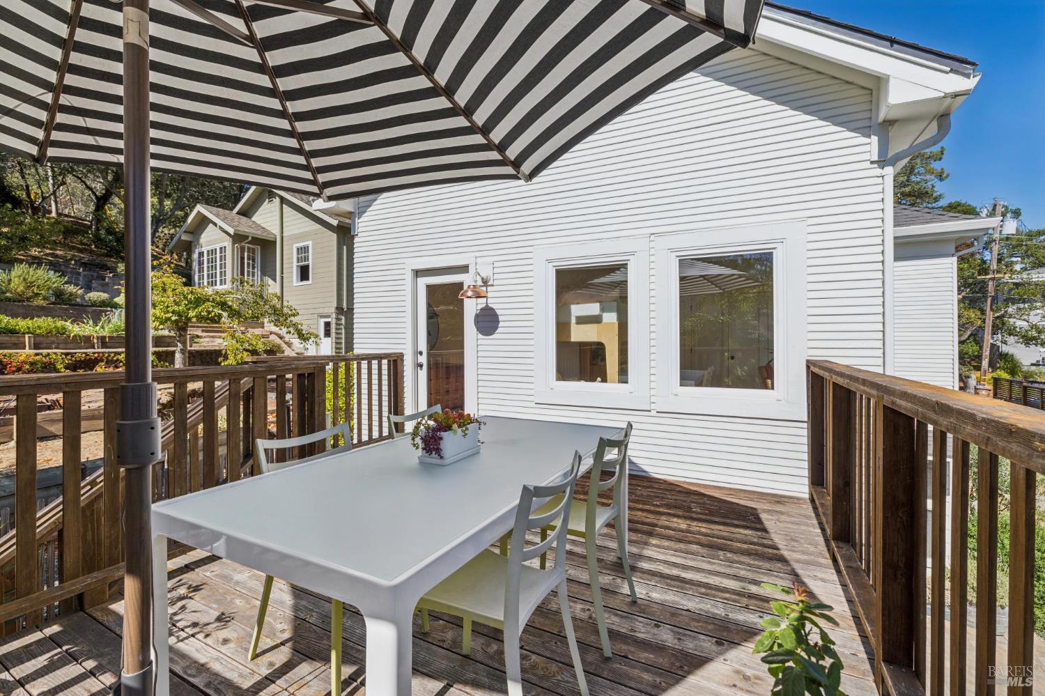 25 Foss Avenue San Anselmo CA 94960