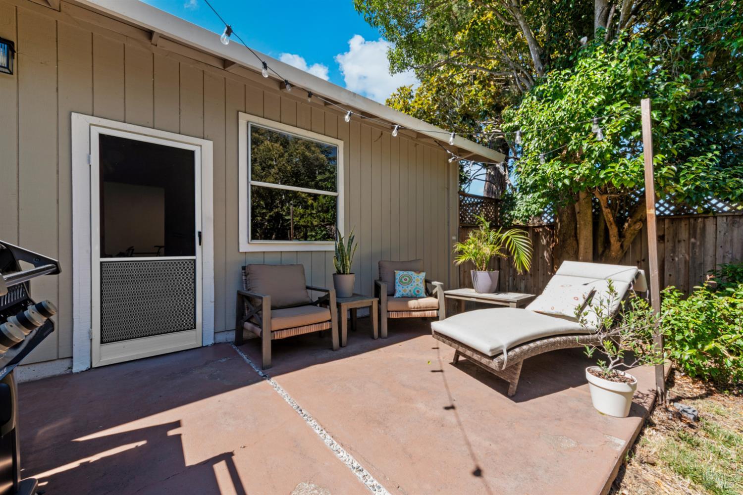 612 English Street Petaluma CA 94952