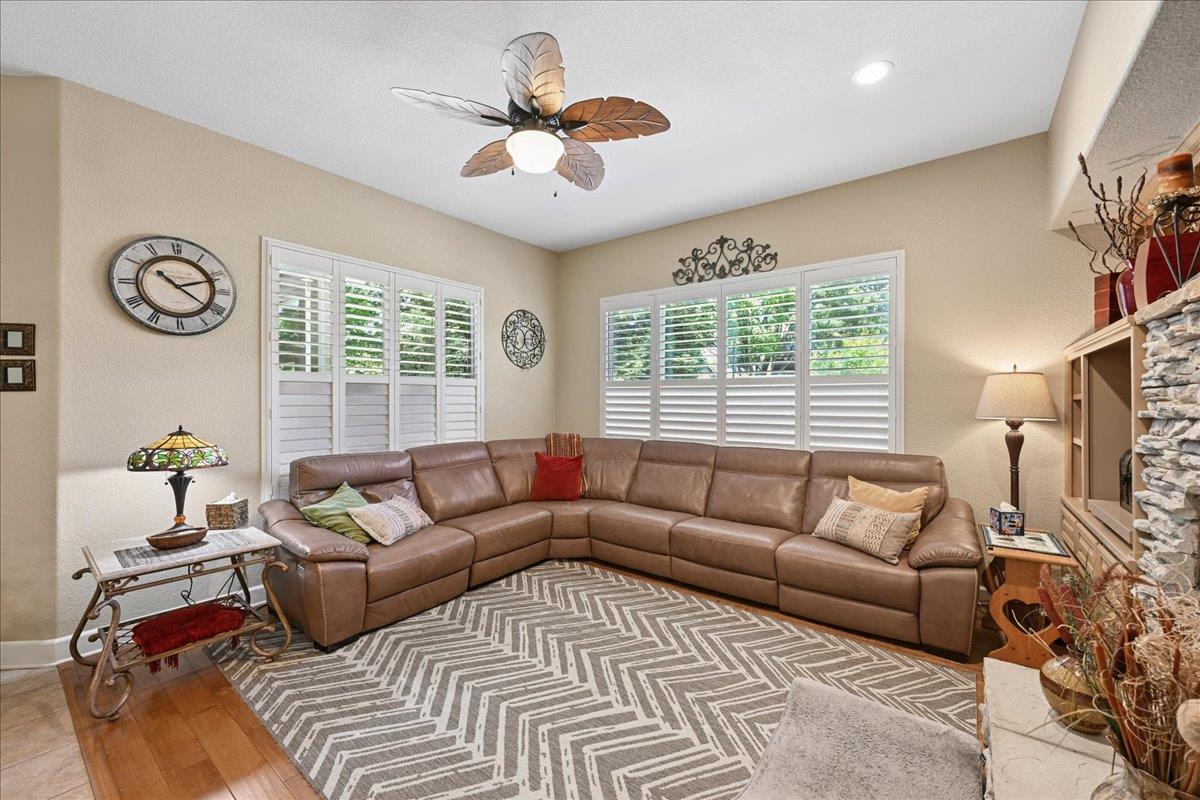 815 El Capitan Lincoln CA 95648