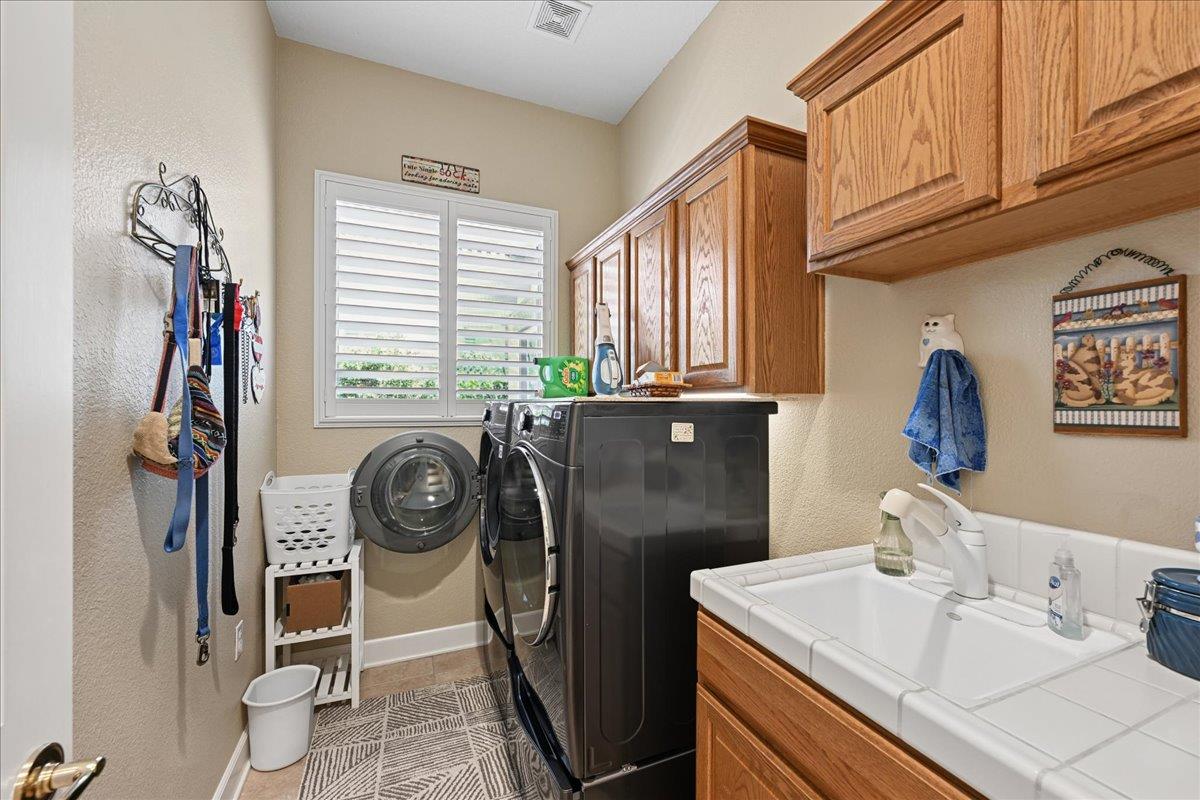 815 El Capitan Lincoln CA 95648