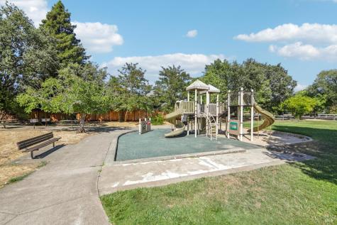 424 La Quinta Lane Sonoma CA 95476