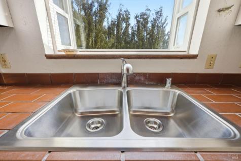 7470 Roblar Road Petaluma CA 94952