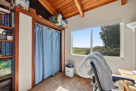 7470 Roblar Road Petaluma CA 94952
