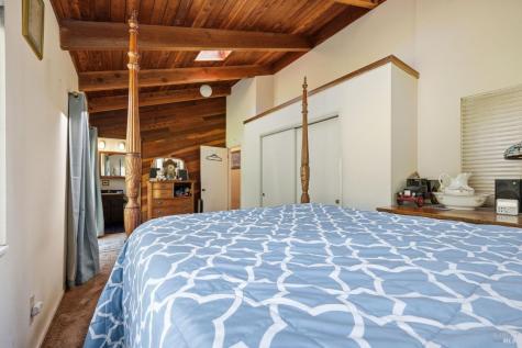 7470 Roblar Road Petaluma CA 94952