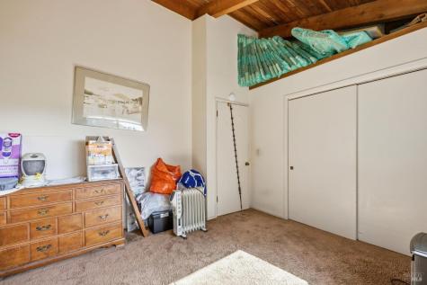 7470 Roblar Road Petaluma CA 94952