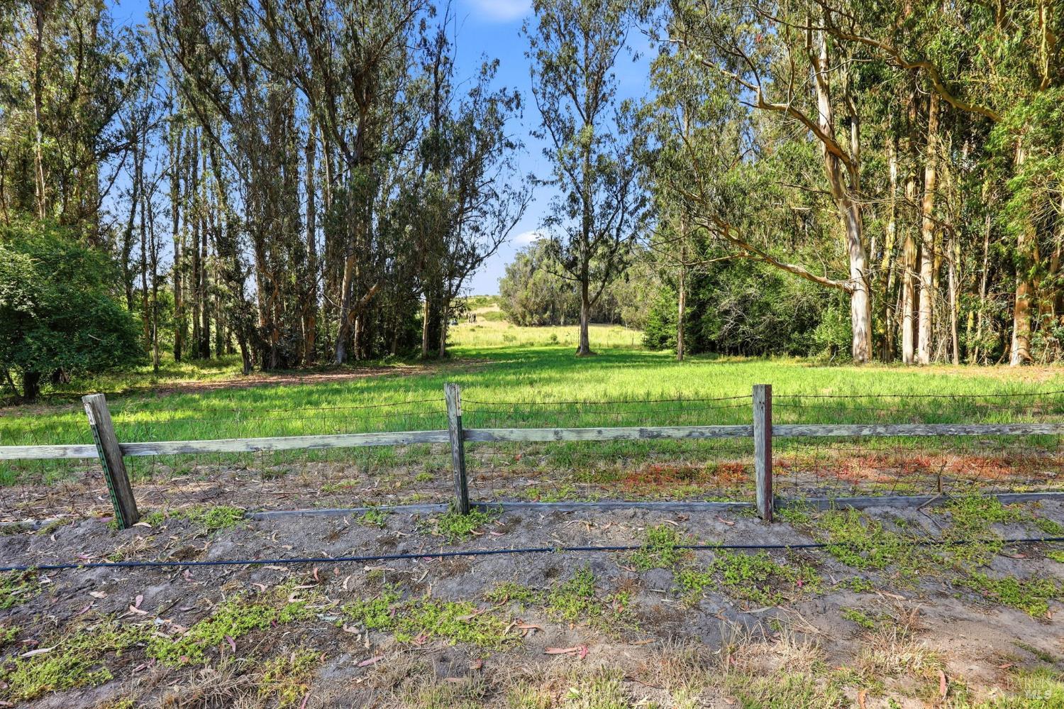 7470 Roblar Road Petaluma CA 94952