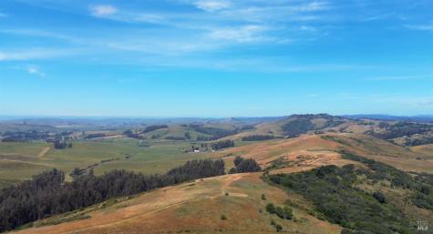 7470 Roblar Road Petaluma CA 94952