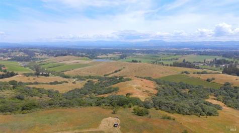 7470 Roblar Road Petaluma CA 94952