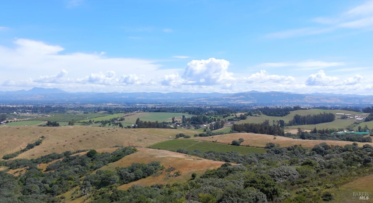 7470 Roblar Road Petaluma CA 94952