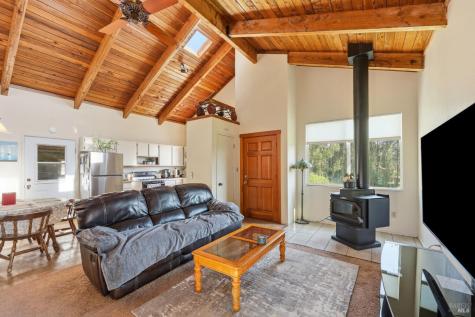 7470 Roblar Road Petaluma CA 94952