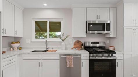 721 Elm Drive Petaluma CA 94952