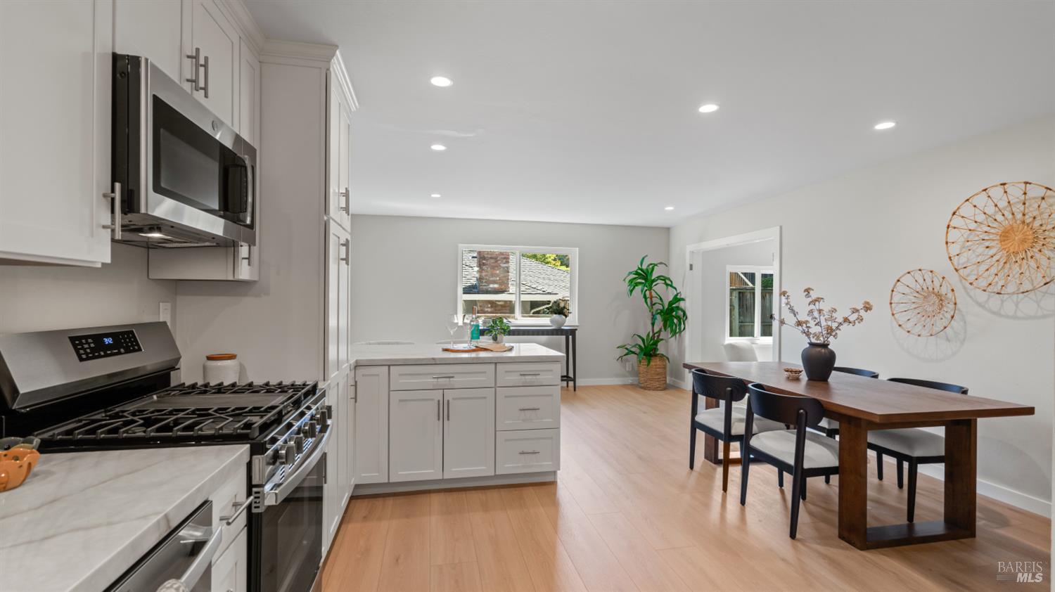 721 Elm Drive Petaluma CA 94952