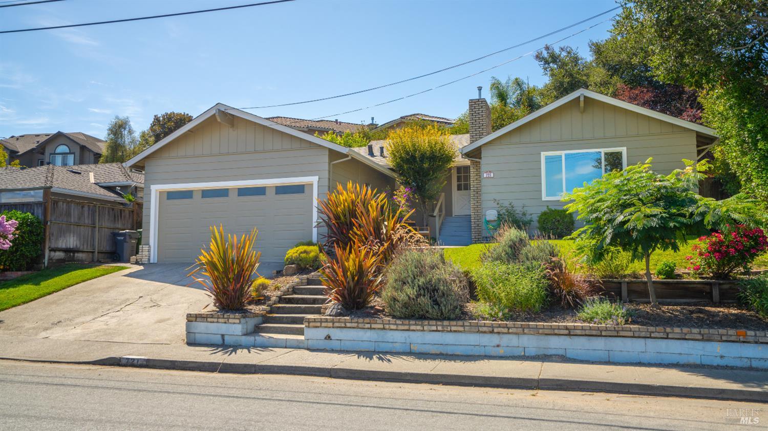 721 Elm Drive Petaluma CA 94952