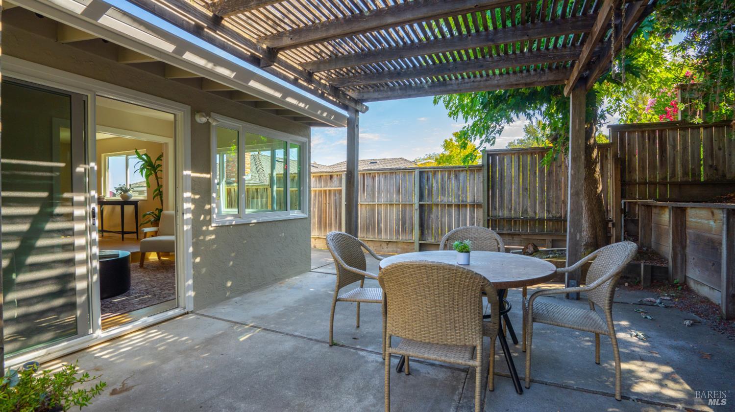 721 Elm Drive Petaluma CA 94952