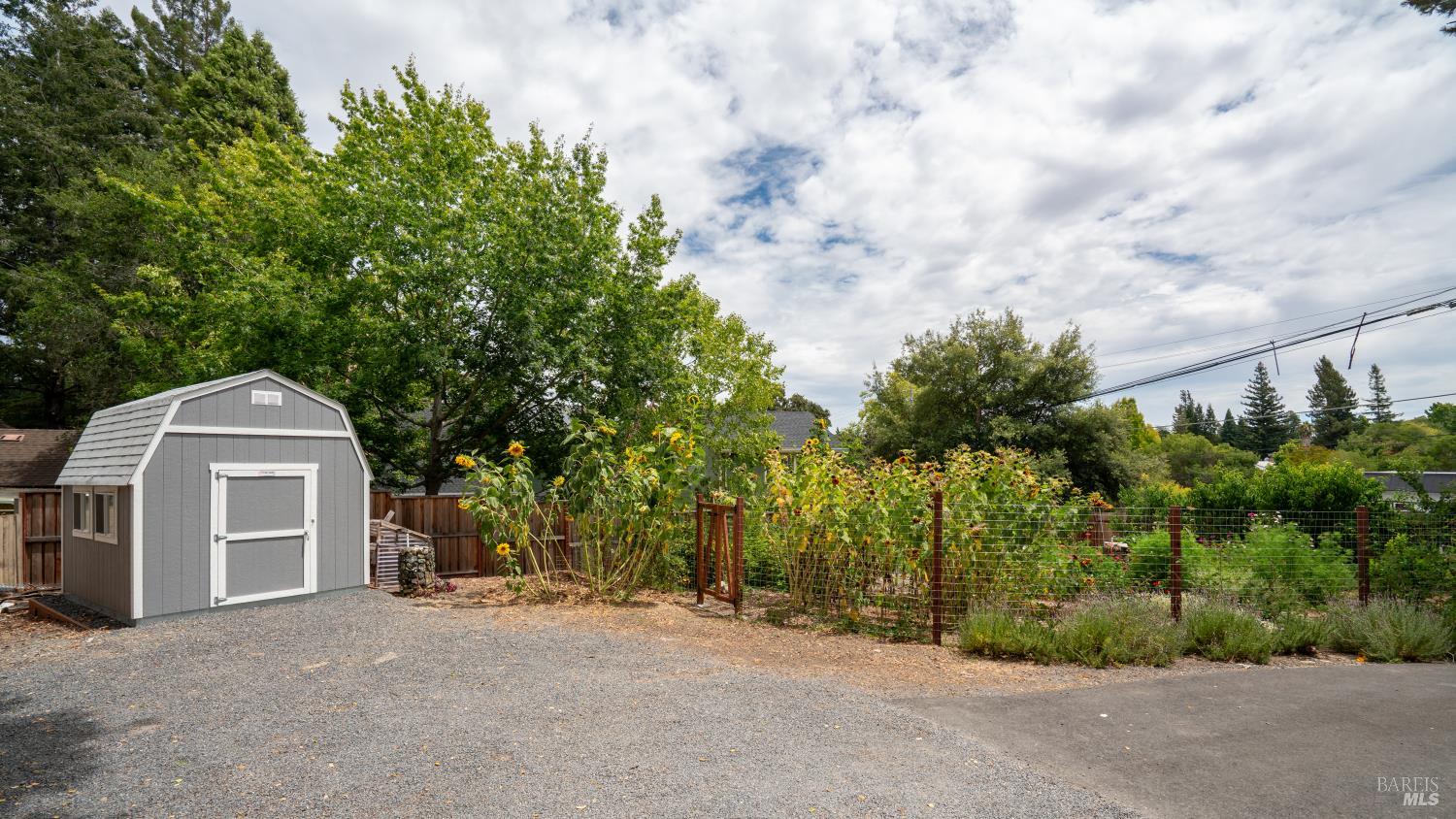 7778 Healdsburg Avenue Sebastopol CA 95472