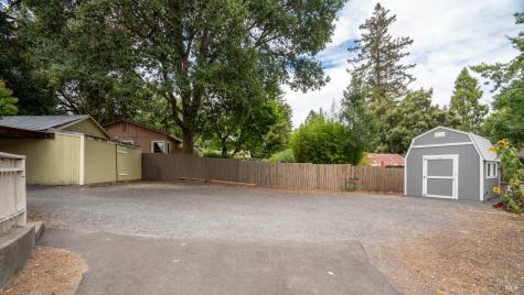 7776-7778 Healdsburg Avenue Sebastopol CA 95472