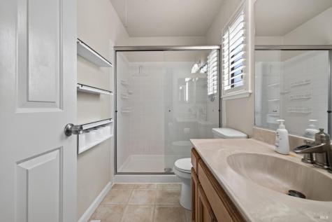 1321 Jennings Park Way Santa Rosa CA 95401