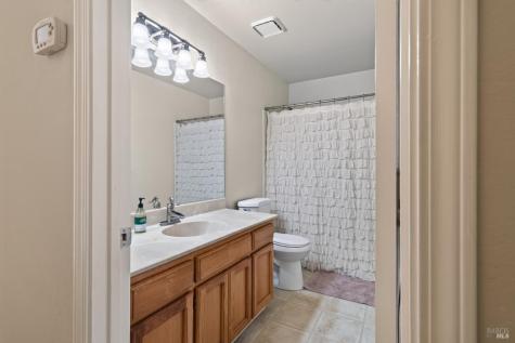 1321 Jennings Park Way Santa Rosa CA 95401