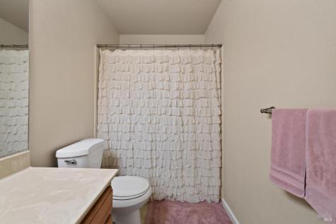 1321 Jennings Park Way Santa Rosa CA 95401
