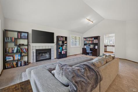 1321 Jennings Park Way Santa Rosa CA 95401