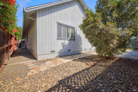 1321 Jennings Park Way Santa Rosa CA 95401