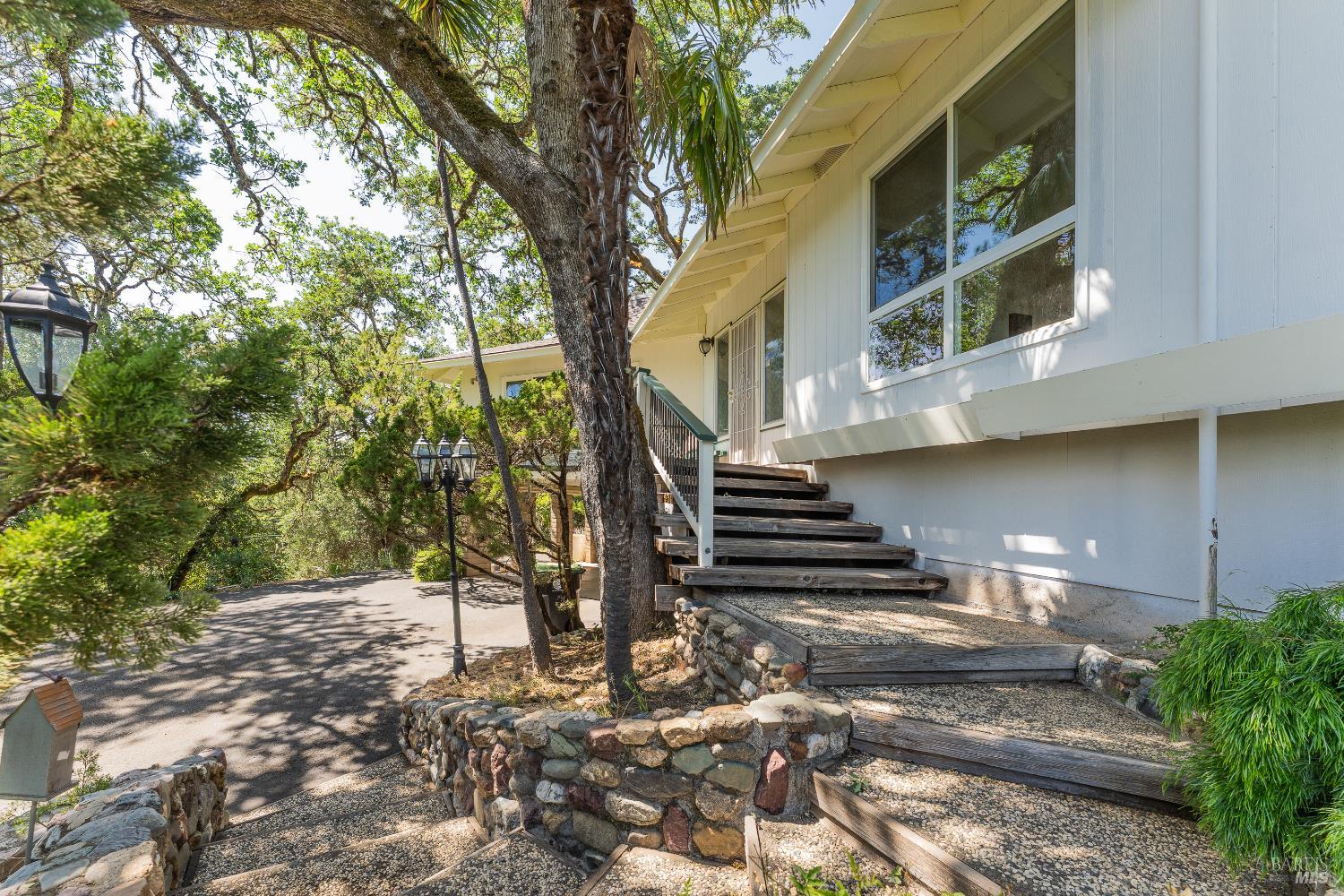 925 Knob Hill Road Ukiah CA 95482