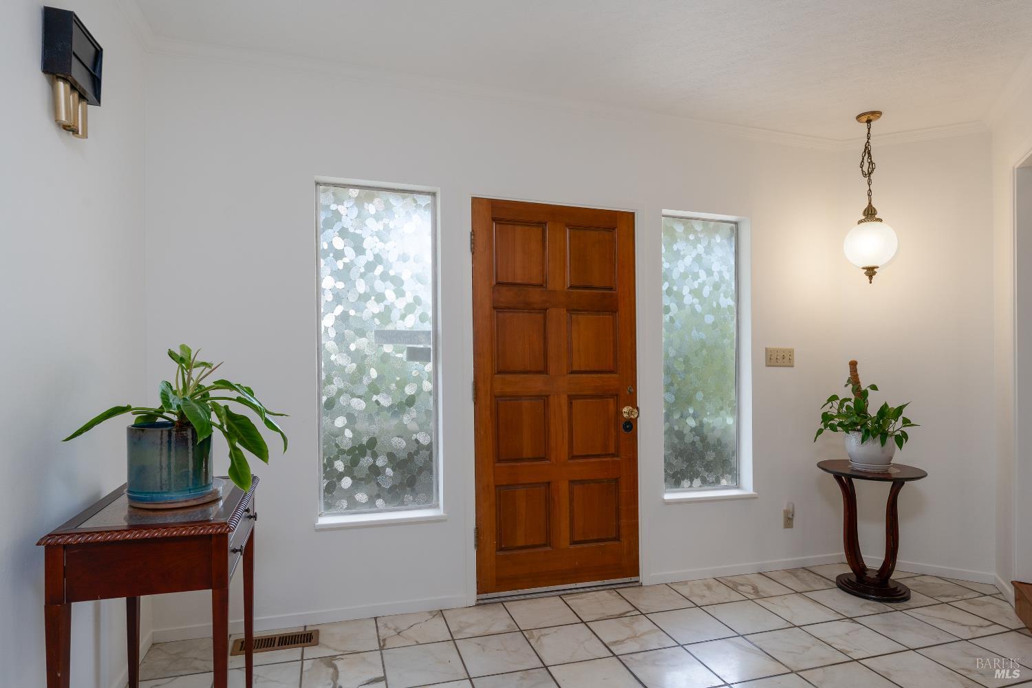 925 Knob Hill Road Ukiah CA 95482
