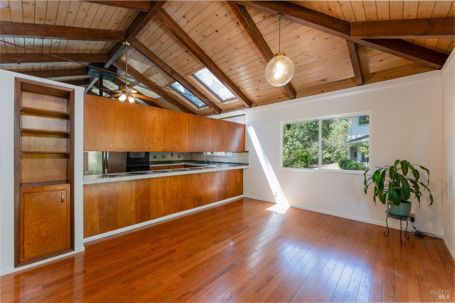 925 Knob Hill Road Ukiah CA 95482