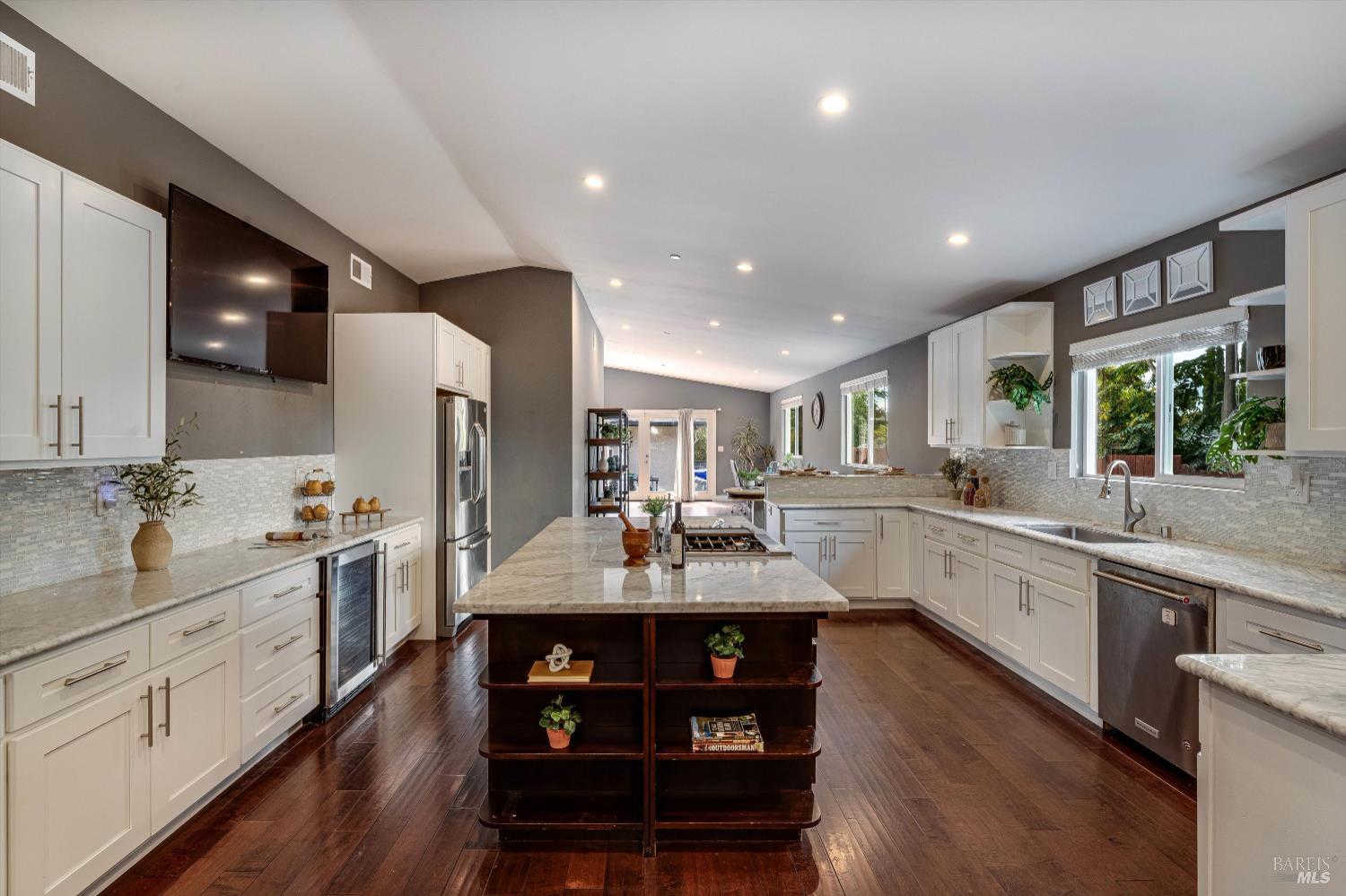 15 Julian Avenue Napa CA 94559