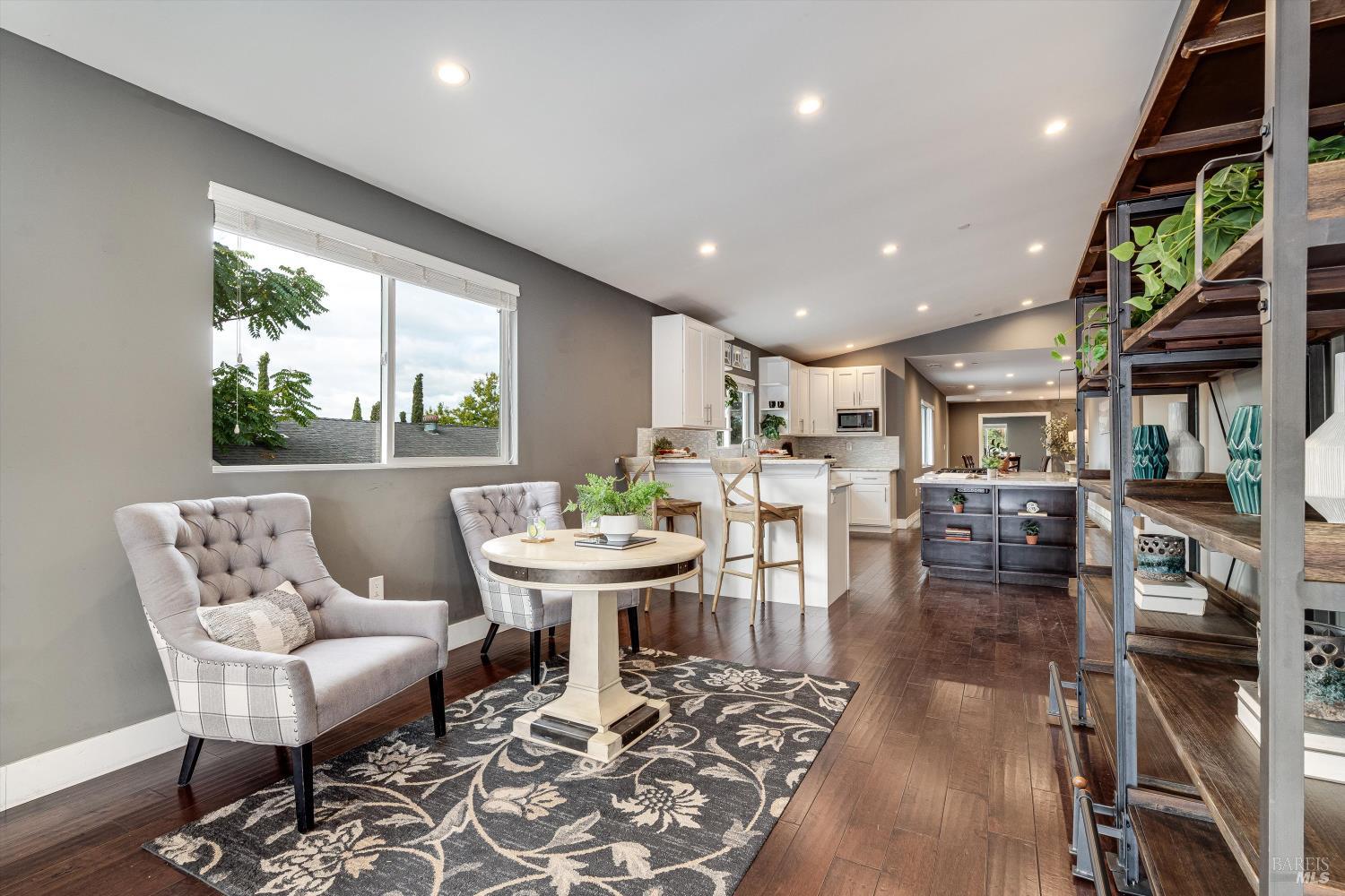 15 Julian Avenue Napa CA 94559