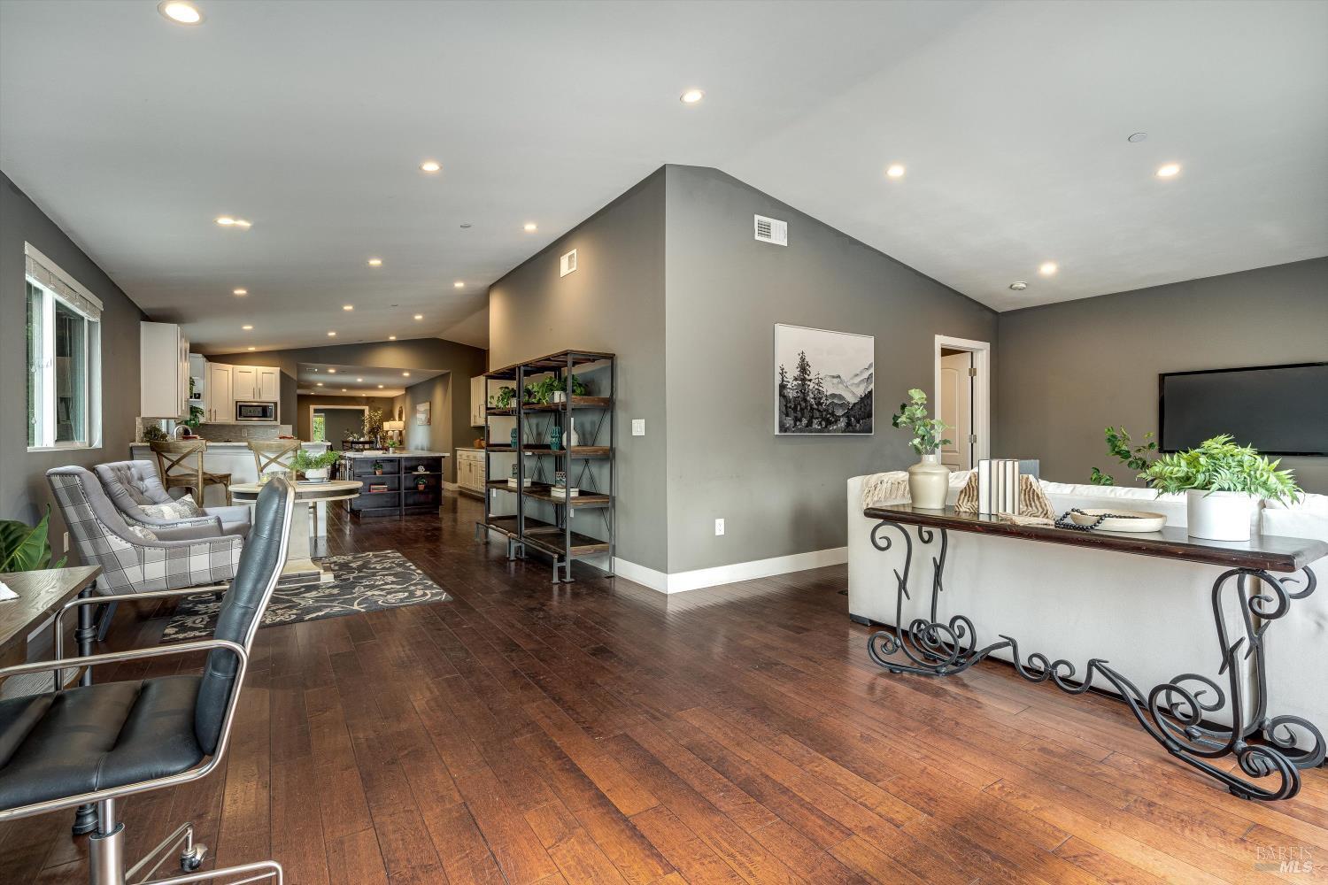 15 Julian Avenue Napa CA 94559