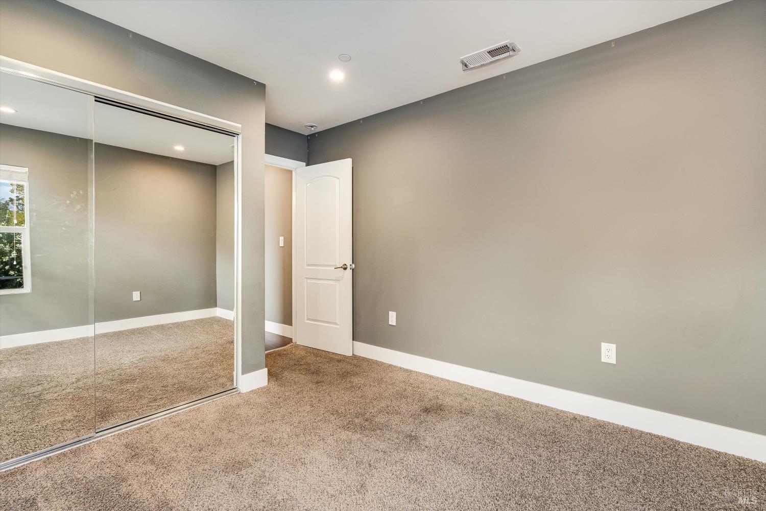 15 Julian Avenue Napa CA 94559