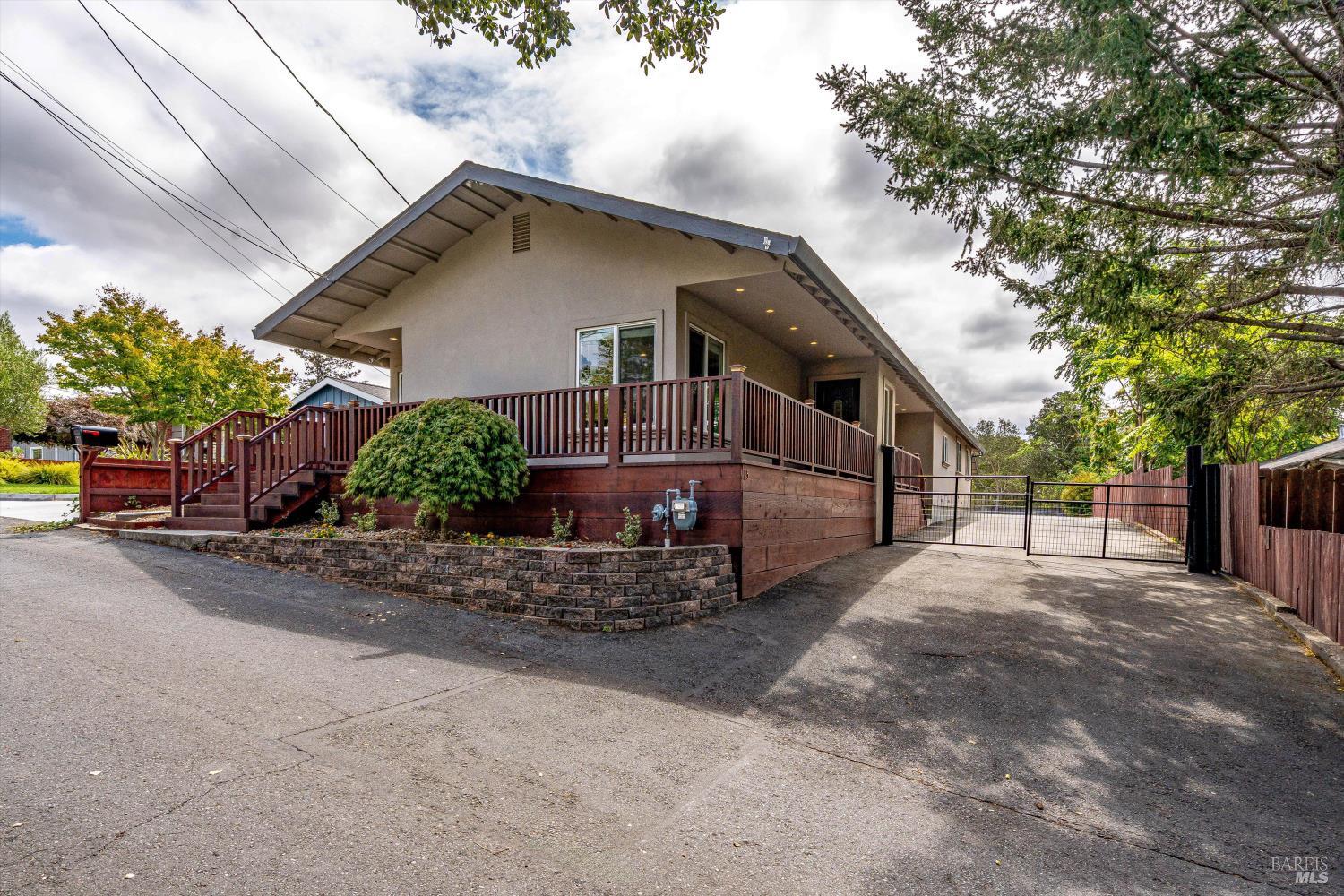 15 Julian Avenue Napa CA 94559