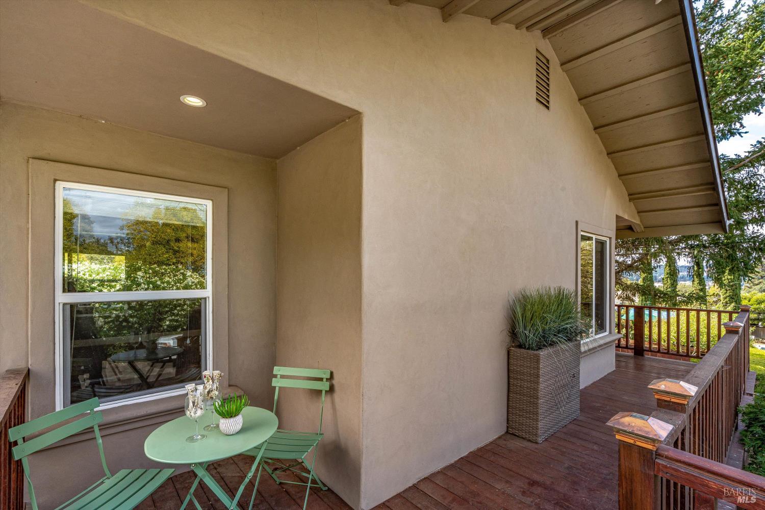 15 Julian Avenue Napa CA 94559