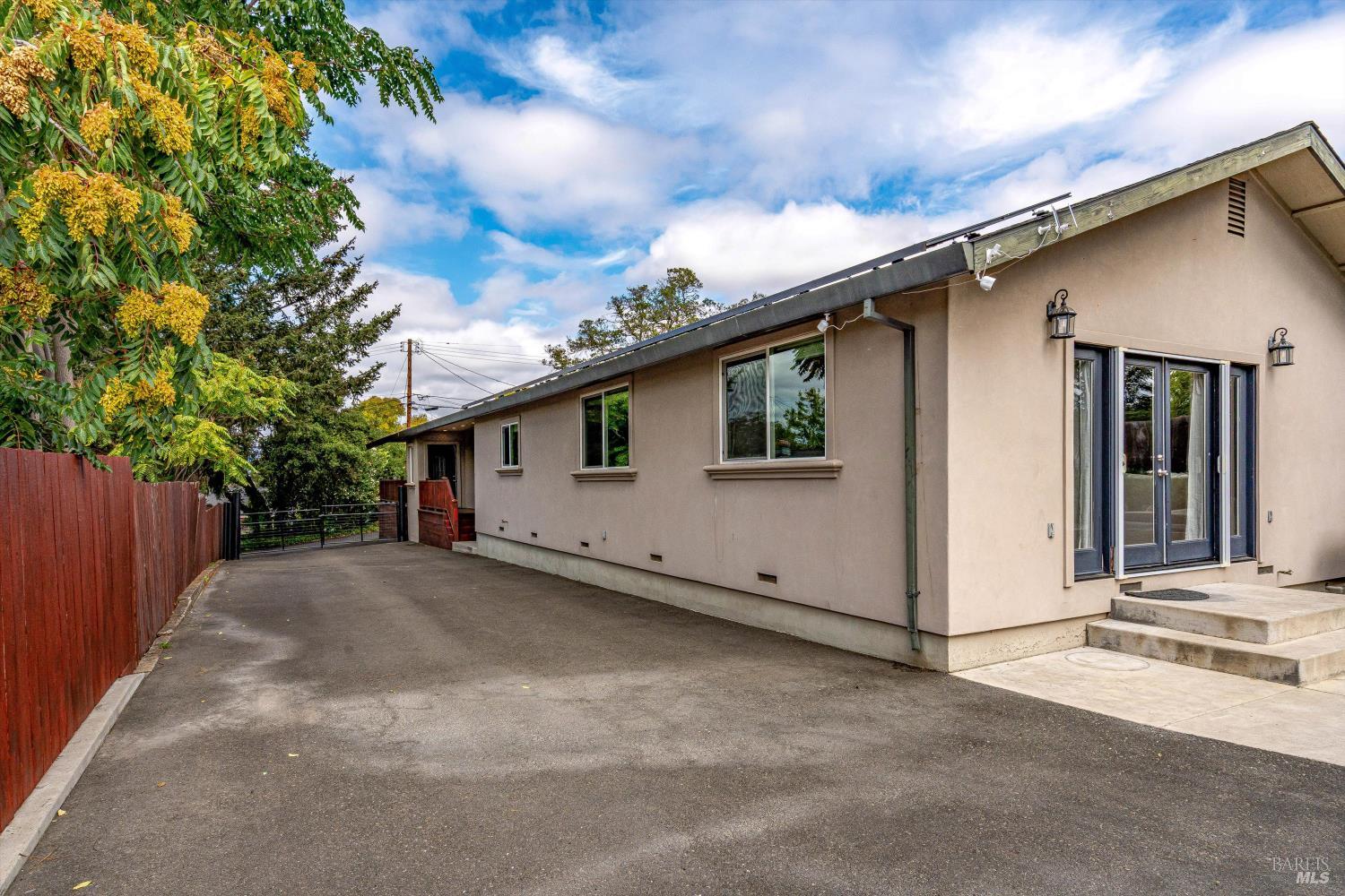 15 Julian Avenue Napa CA 94559