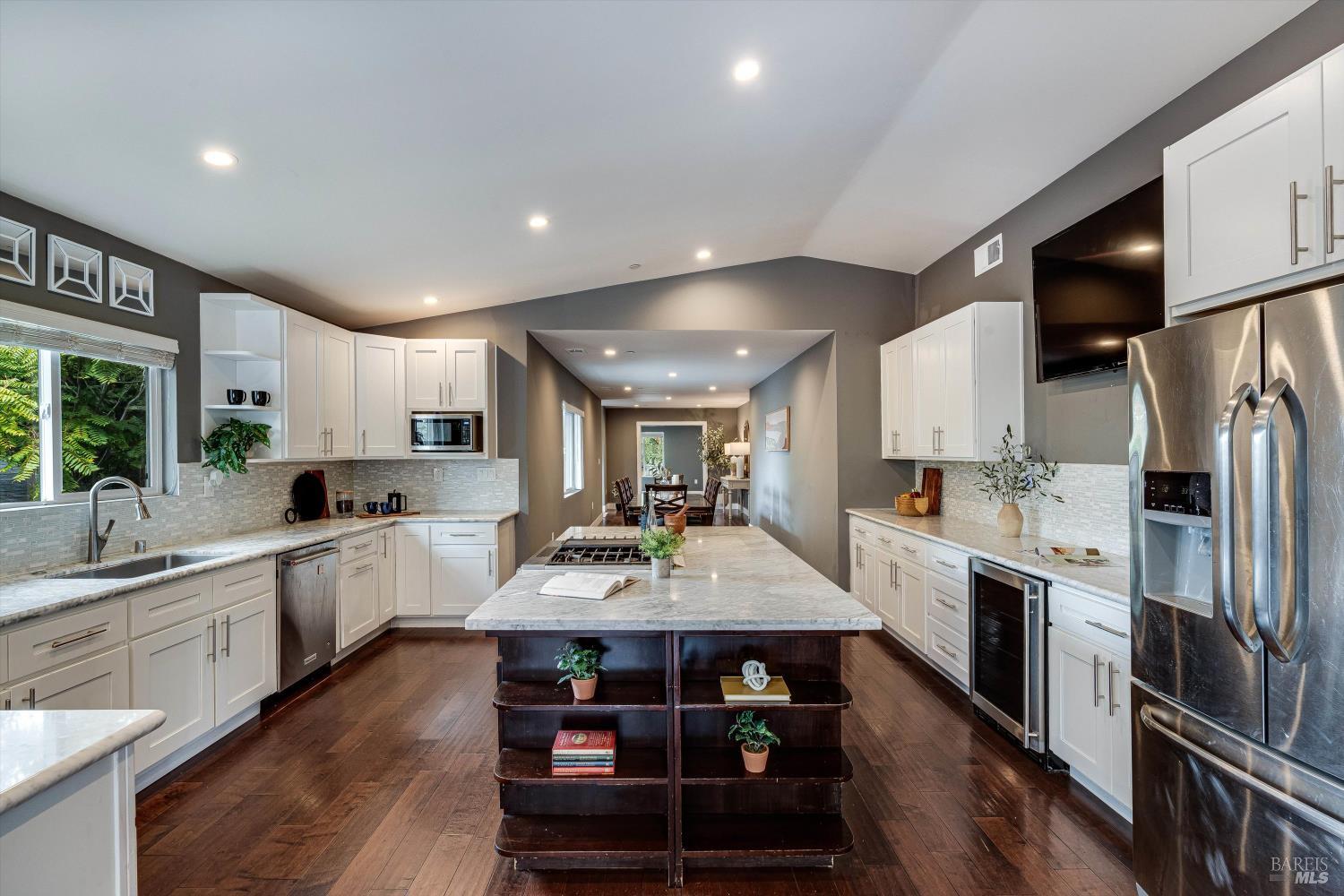 15 Julian Avenue Napa CA 94559