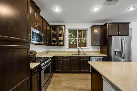 1706 Gateside Drive Petaluma CA 94954