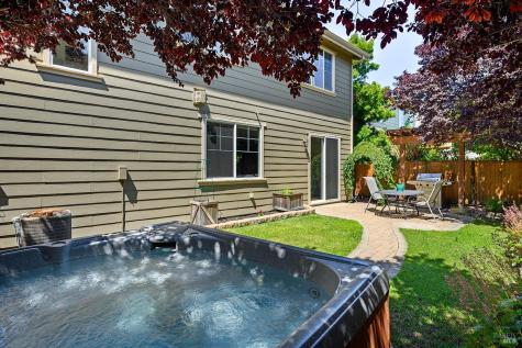 1706 Gateside Drive Petaluma CA 94954