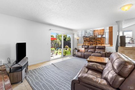 725 Park Lane Petaluma CA 94954