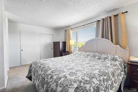 725 Park Lane Petaluma CA 94954
