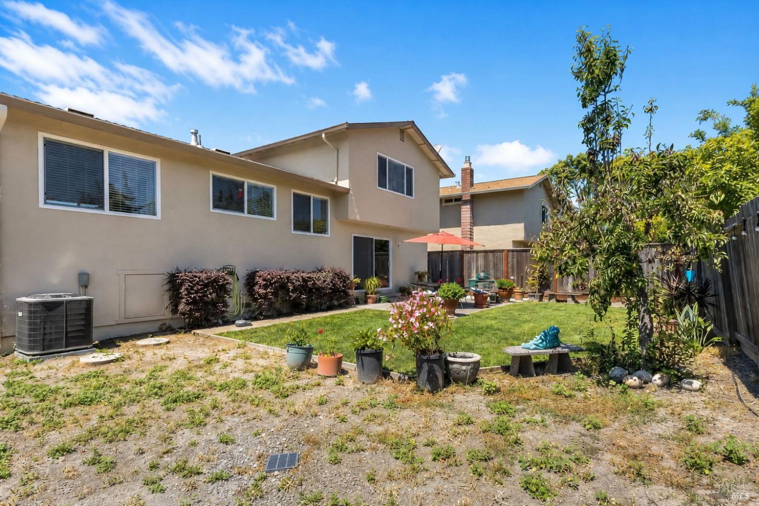 725 Park Lane Petaluma CA 94954