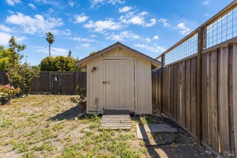 725 Park Lane Petaluma CA 94954
