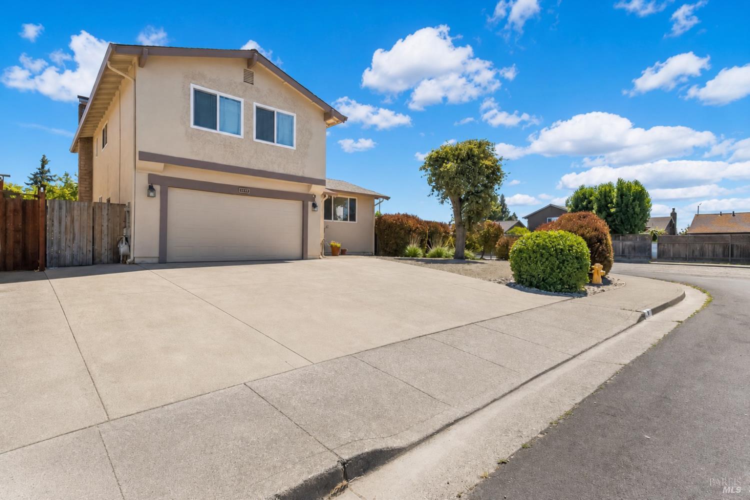 725 Park Lane Petaluma CA 94954