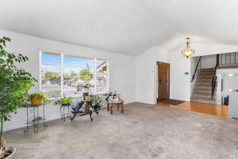725 Park Lane Petaluma CA 94954