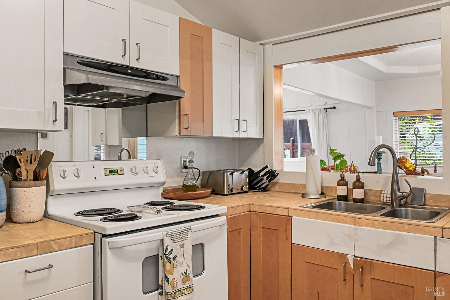 15343 Willow Road Guerneville CA 95446