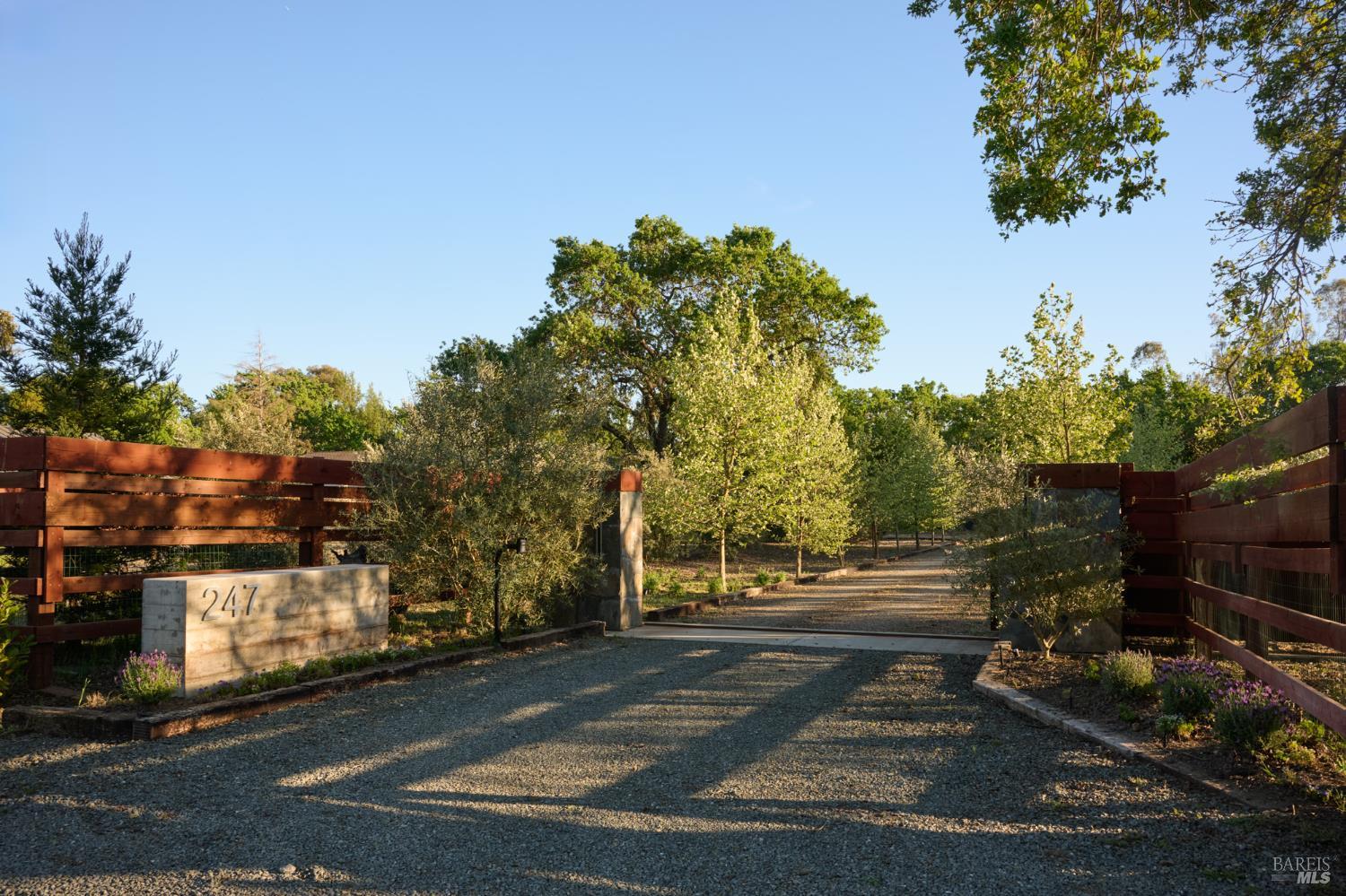 247 Fisher Lane Sonoma CA 95476