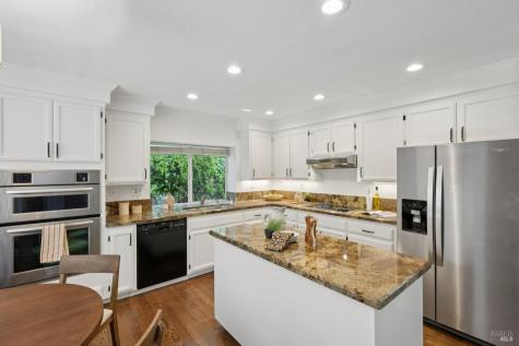 1746 Silverado Circle Petaluma CA 94954