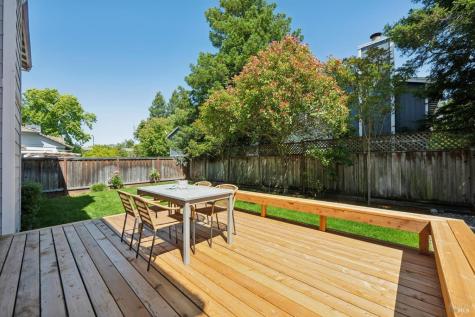 1746 Silverado Circle Petaluma CA 94954